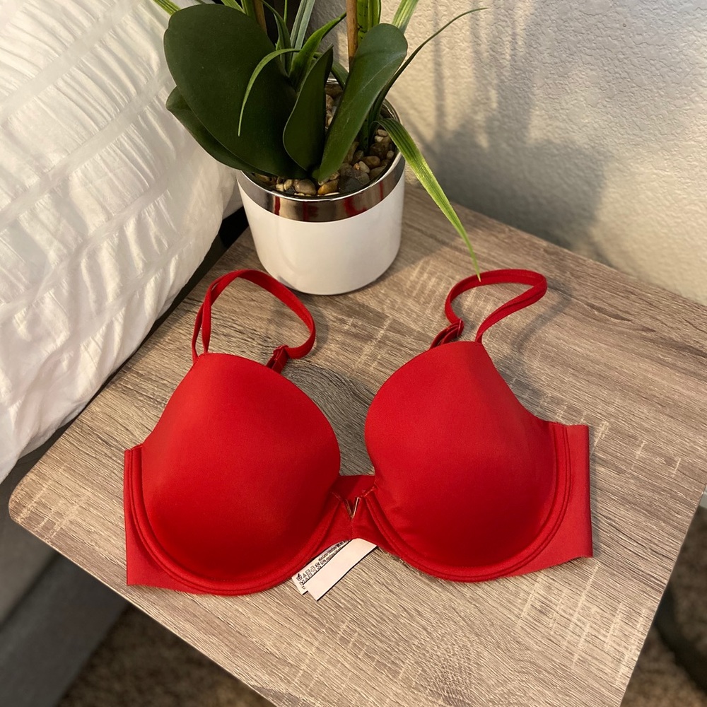 Red Victoria secret bra 34 D NWOT